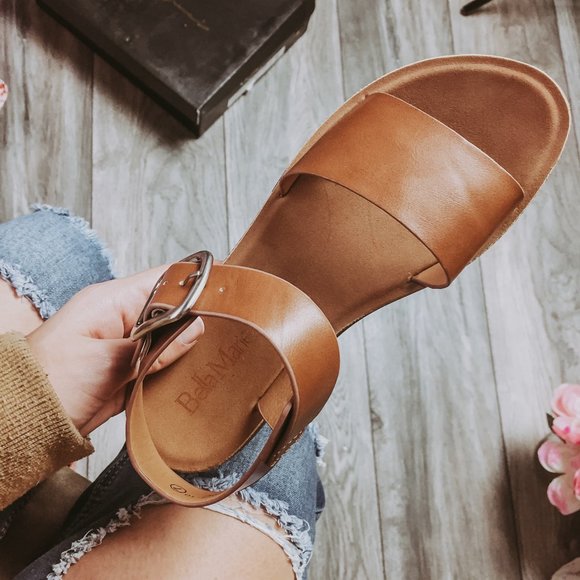 Classic flat sandal - Picture 2 of 2